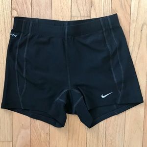 Nike Dri-fit women’s workout bikers shorts Sz Med